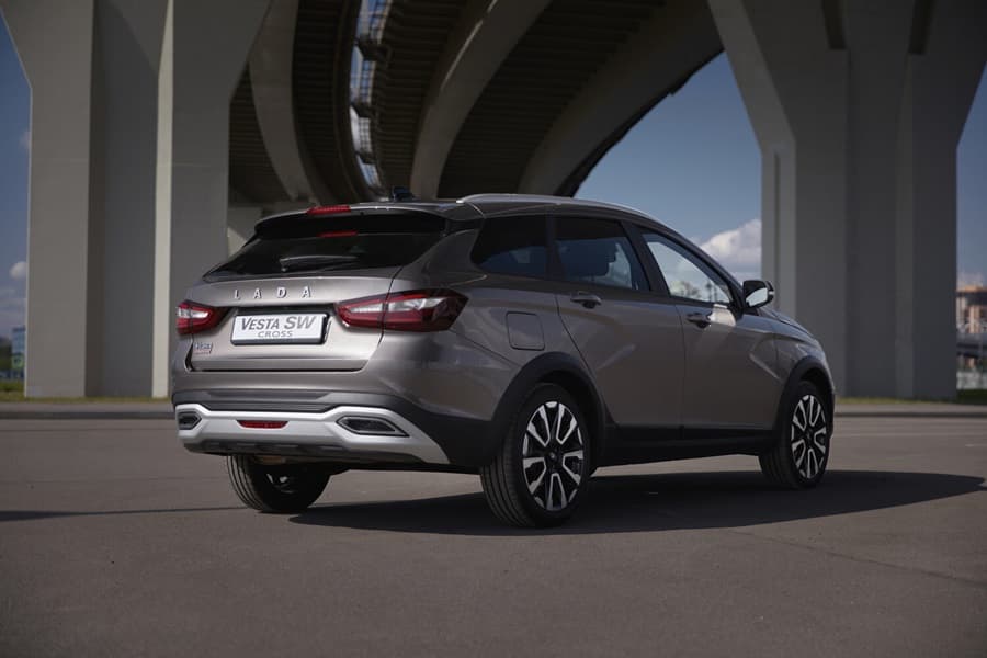 АВТОВАЗ тестирует первых «мулов» кроссовера на базе Lada Vesta