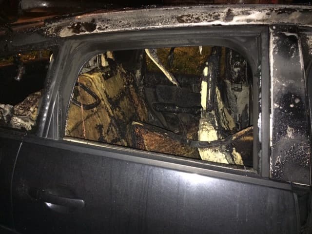 Ночью в слободе Лосевы сгорела иномарка
