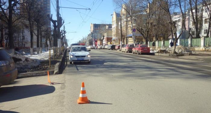 Мужчина на кроссовере при движении задним ходом сбил 10-летнего мальчика