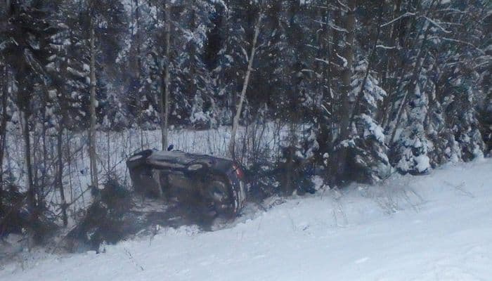 В Кирово-Чепецком районе пенсионер на “Ссанг Йонге” вылетел в кювет