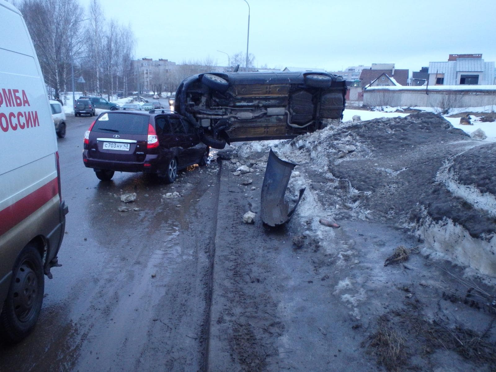 В Чепецке водитель спровоцировал аварию, уходя от ДТП