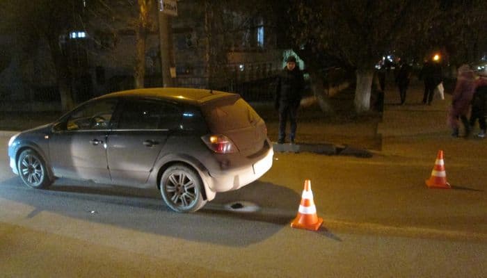 Водитель на “Астре” сбил пешехода: мужчине потребовалась госпитализация
