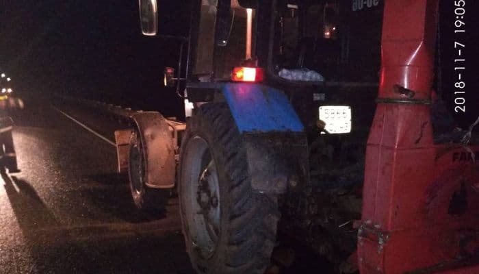 В Юрьянском районе водитель Mercedes жестко “догнал” трактор