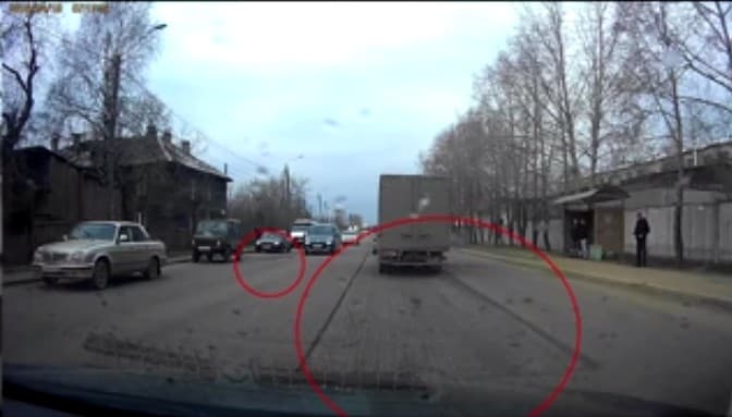 Зачем ремонтируют улицу Дзержинского?