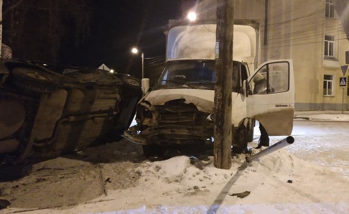 в Кирове “пятнадцатая” не поделила дорогу с “Газелькой”