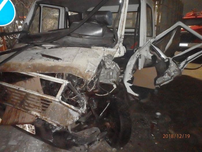 Мужчина на “ПАЗике” выехал на “встречку”: 5 человек пострадали