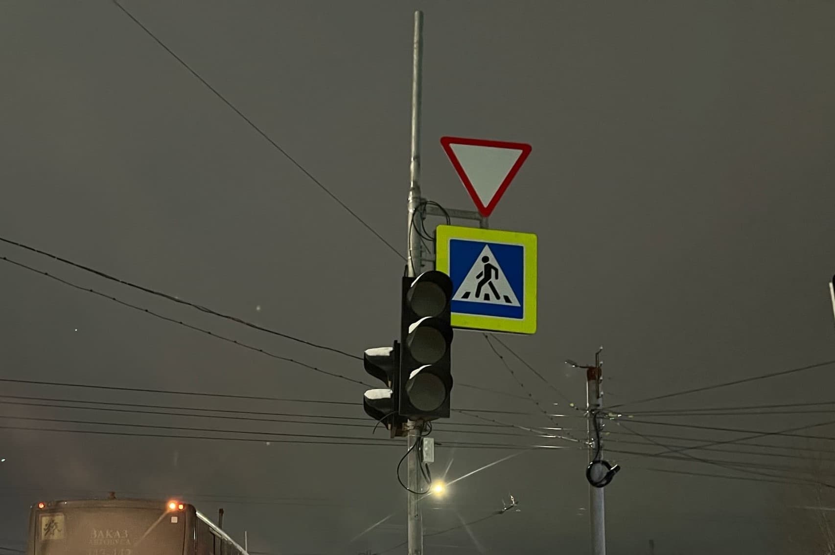 На юго-западе в Кирове на два часа отключат светофор