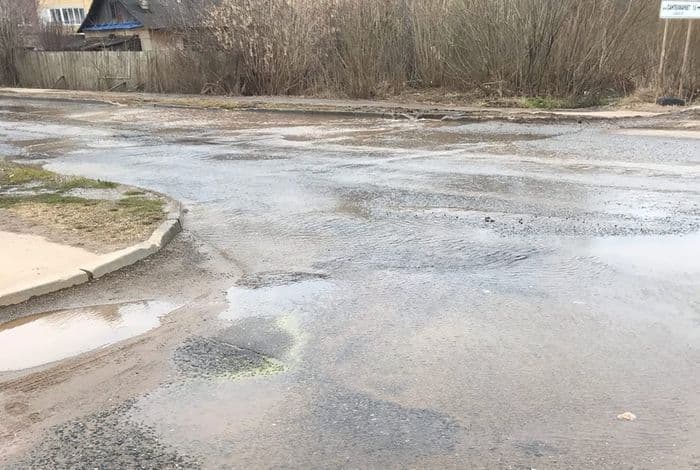 Ловушка для водителей на Энтузиастов: ямы и «туман» - как будут решать проблему?