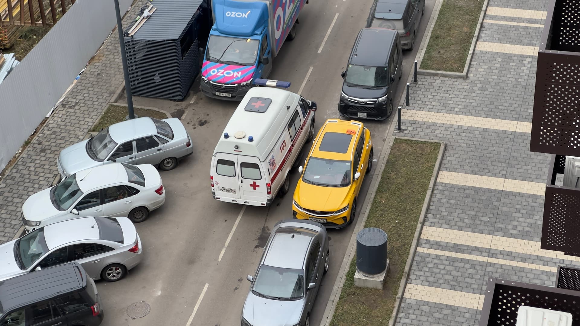 Верховный суд постановил: законно ли оставлять авто во дворах жилых домов