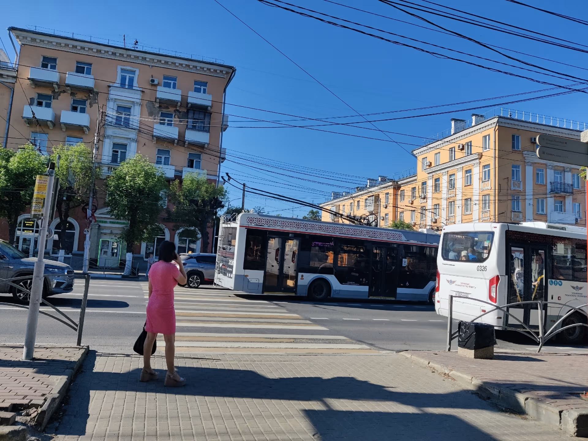 Верховный Суд отменил старое правило: пешеходов теперь каждый обязан пропускать иначе