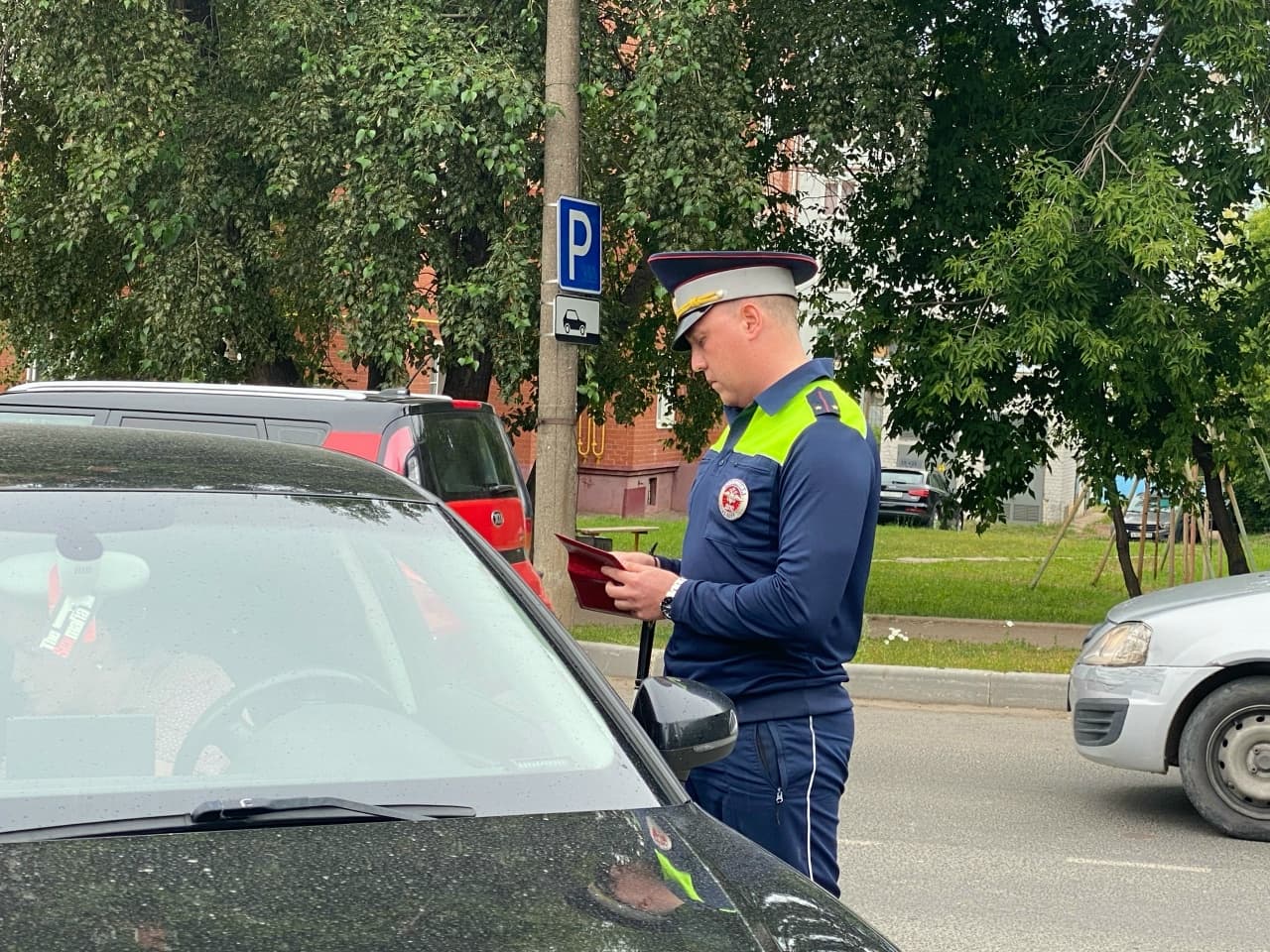 Водителям хотят дать право оспаривать штрафы на дороге: что гласит законопроект