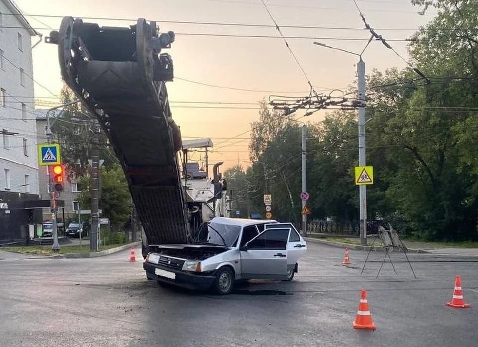 В Кирове злостному нарушителю дали срок за аварию и пьяную езду