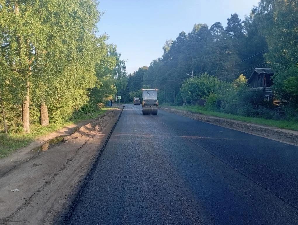 В Кирове дорожники заасфальтировали часть улицы Боровицкой