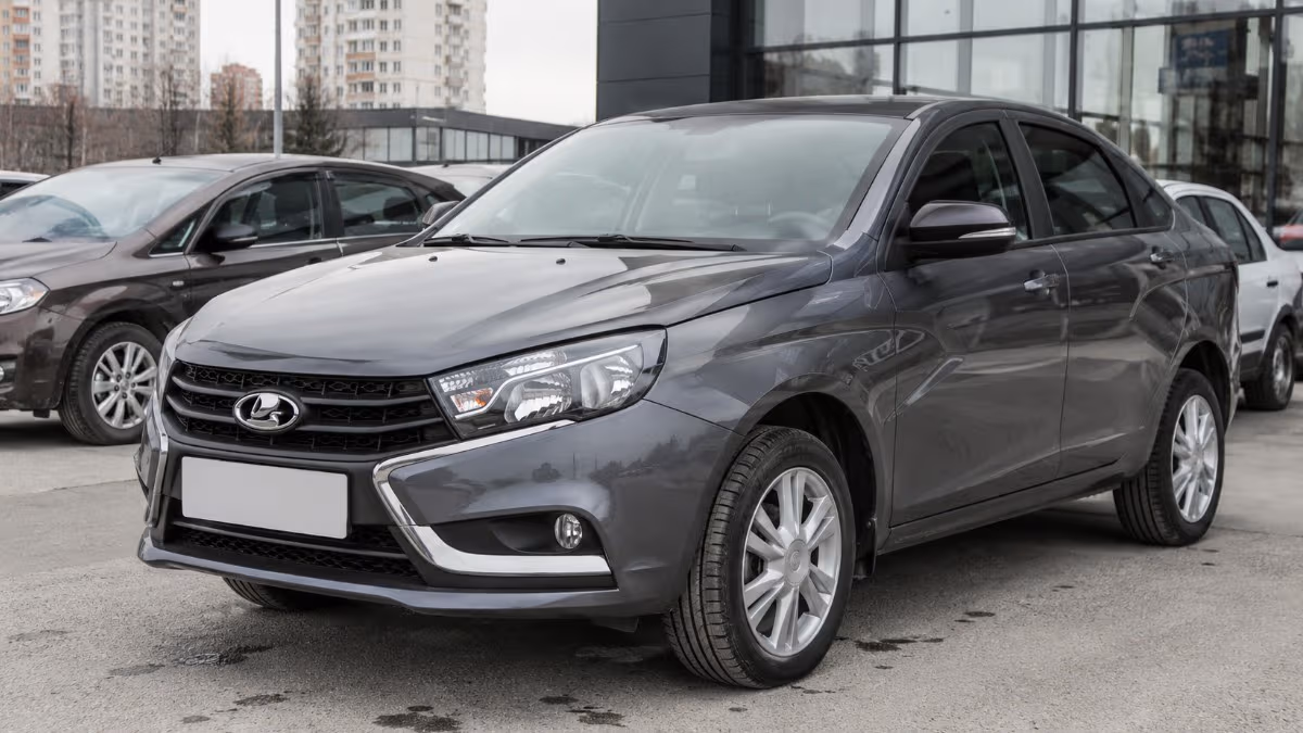 Хотели Changan Alsvin или Omoda S5, но выбрали Lada Vesta: какие мелочи заставили усомниться в покупке уже после первых поездок по городу
