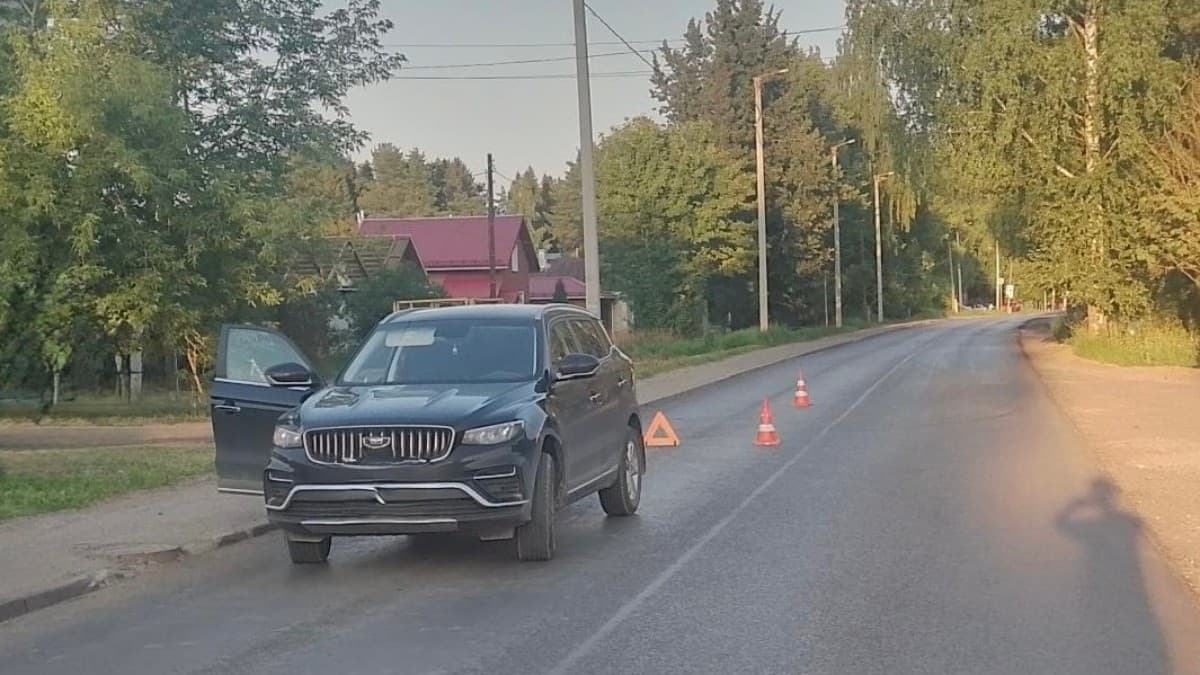 В Порошино на Боровицкой столкнулись «Белджи» и мотоцикл «Ямаха»