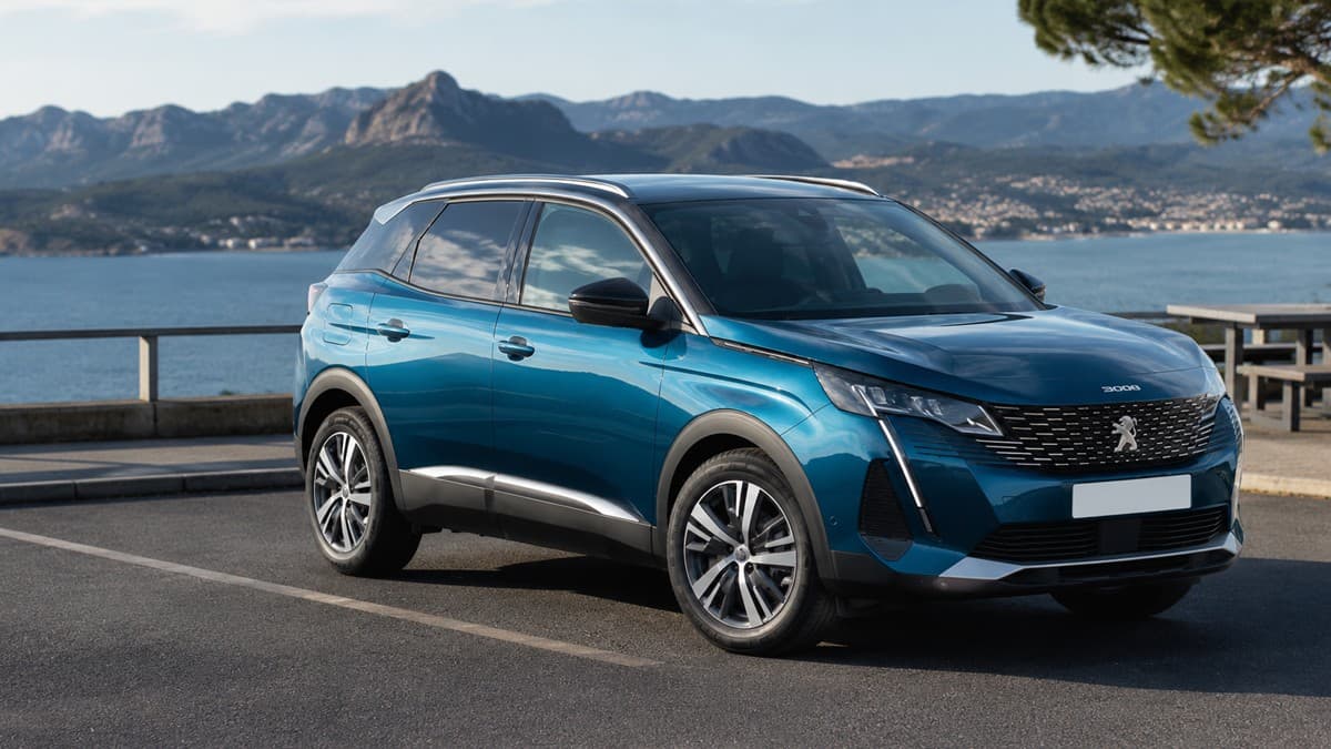 Пересел с Hyundai Santa Fe на Peugeot 3008 и спустя 7 000 км понял, что назад не хочу – честный отзыв владельца