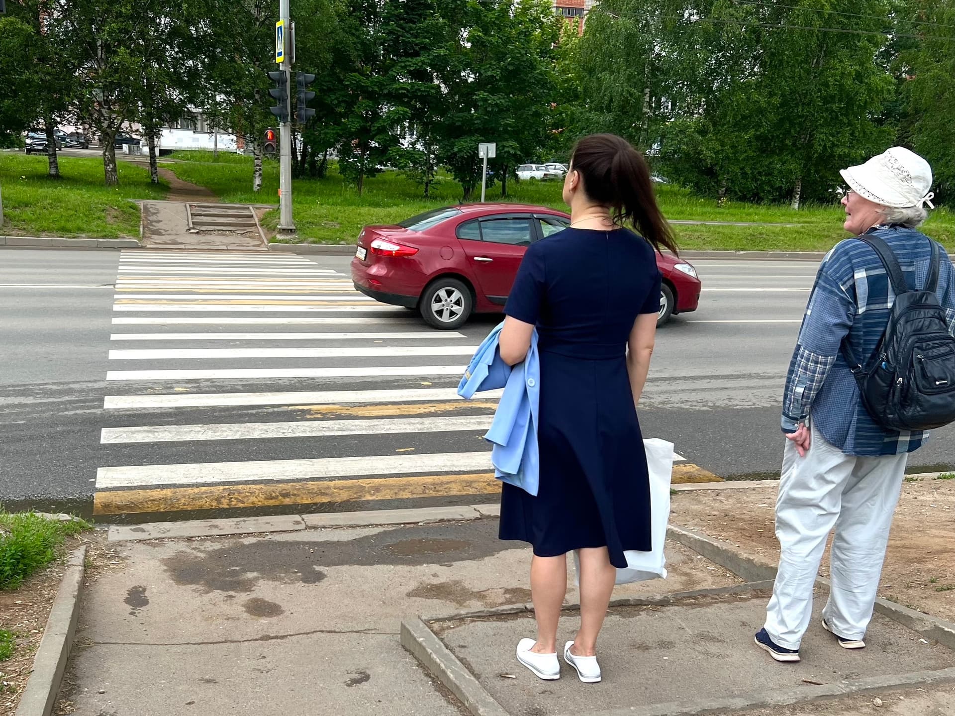 Теперь не важно, успел ли пешеход ступить на зебру: как сейчас уступать дорогу по новым правилам