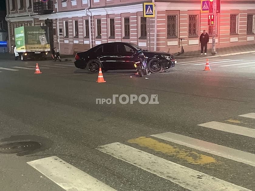 В Кирове 15-летний подросток пострадал при столкновении электровелосипеда с иномаркой