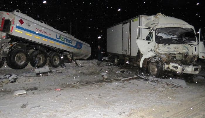 Жесть в Юрьянском районе: ДТП с участием четырех грузовиков