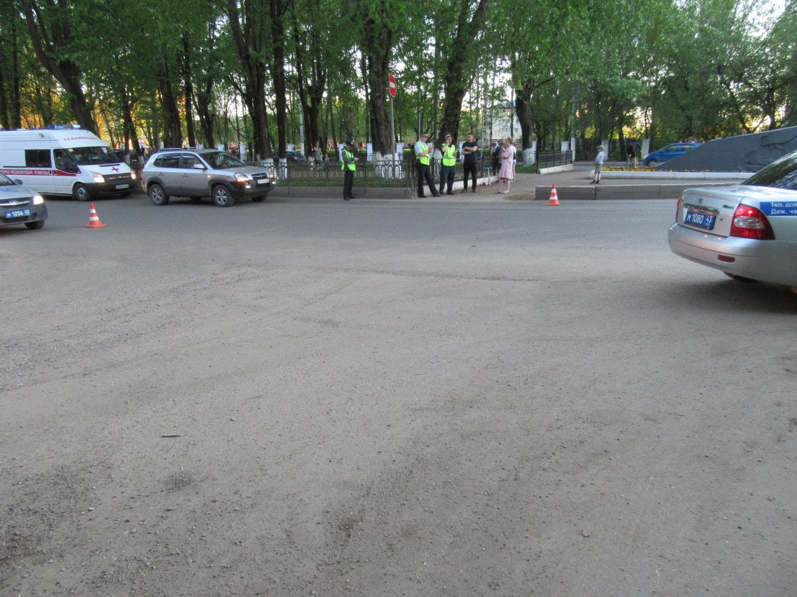 У танка на Октябрьском проспекте сбили 4-летнюю девочку