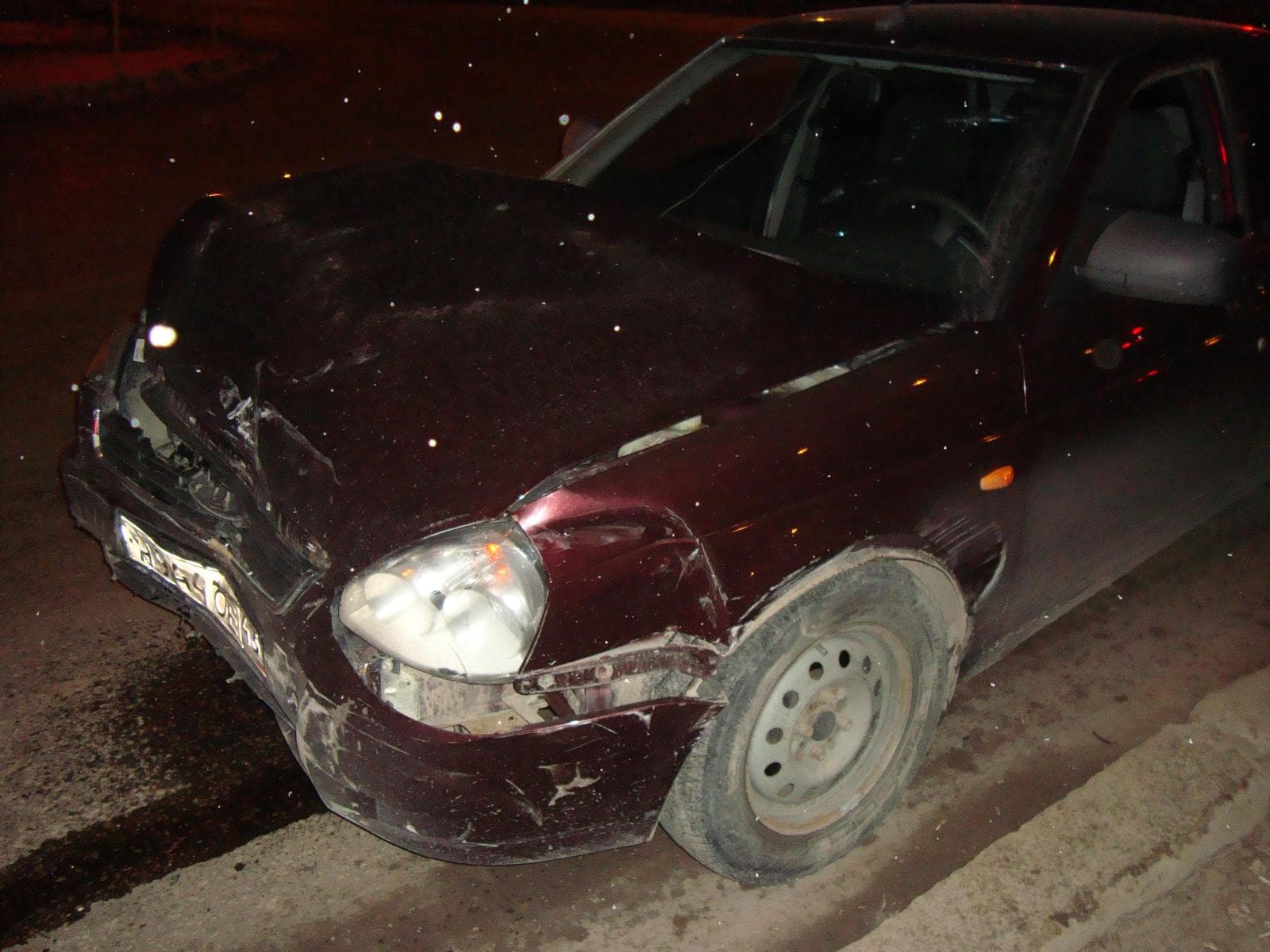 Перекресток Воровского и Горького неподелили 2 Lada