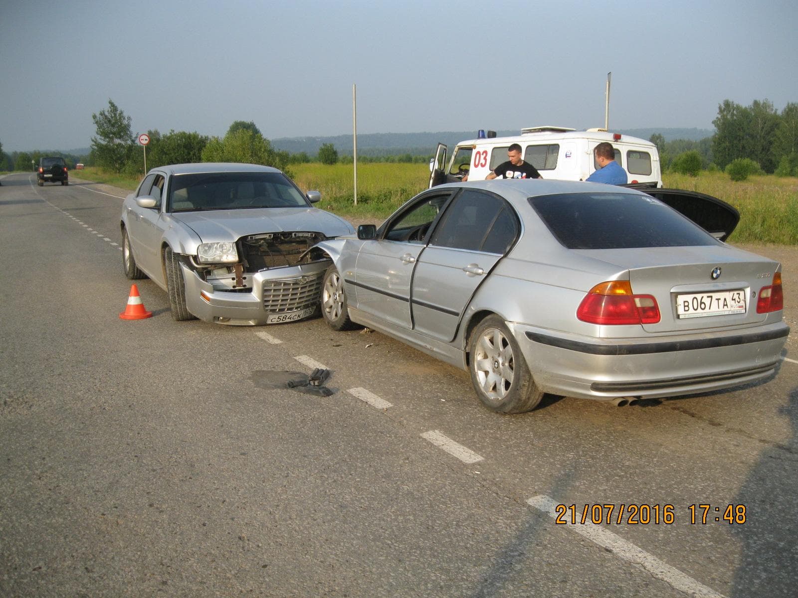 Уходил от одной аварии, попал в другую — ДТП на дороге Киров - Зуевка