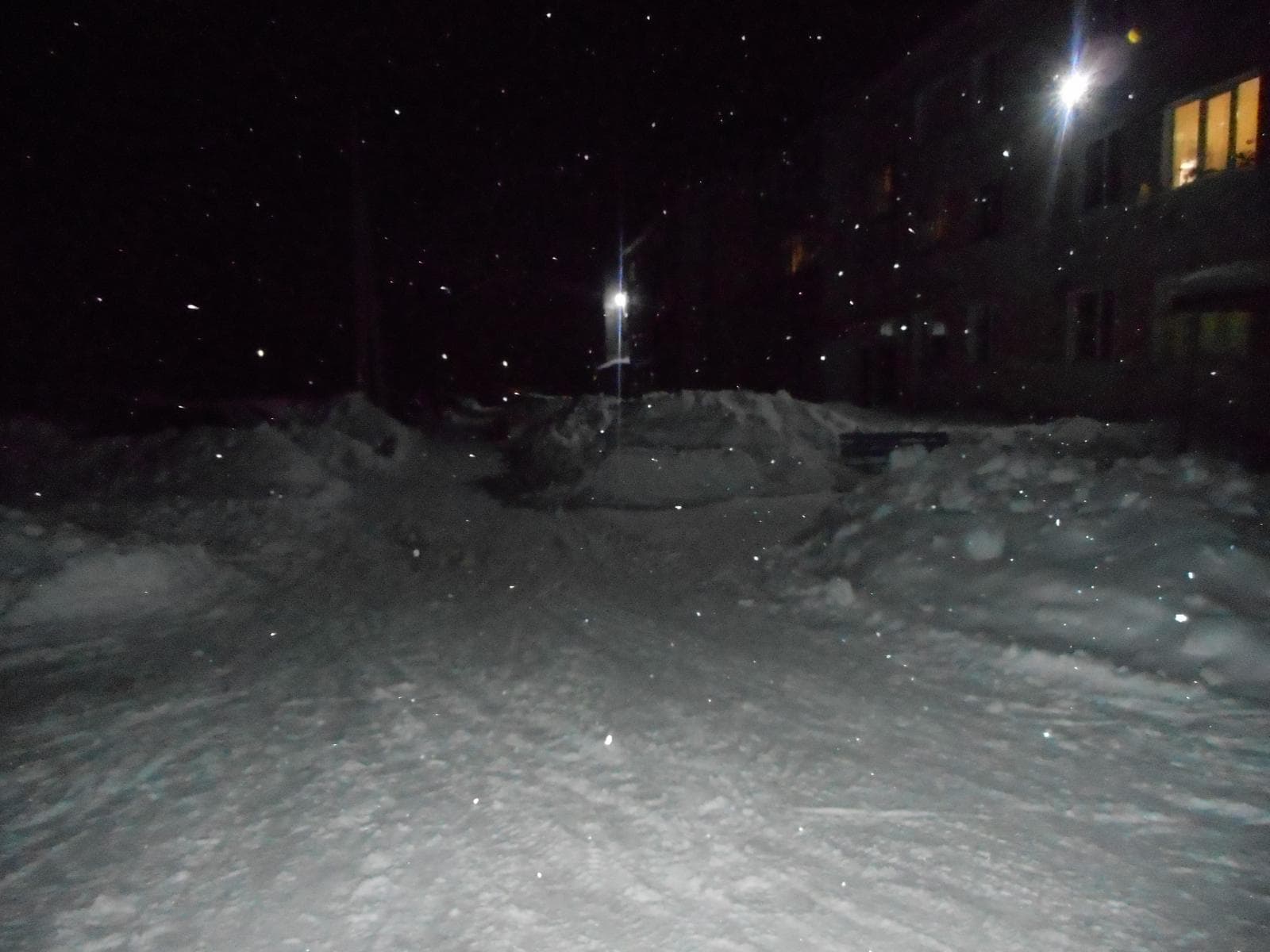 В Котельниче водитель УАЗа наехал на годовалую девочку