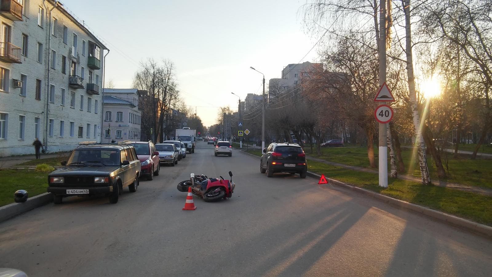 Объезжал ямы и устроил аварию с мотоциклистом - ДТП на Красноармейской