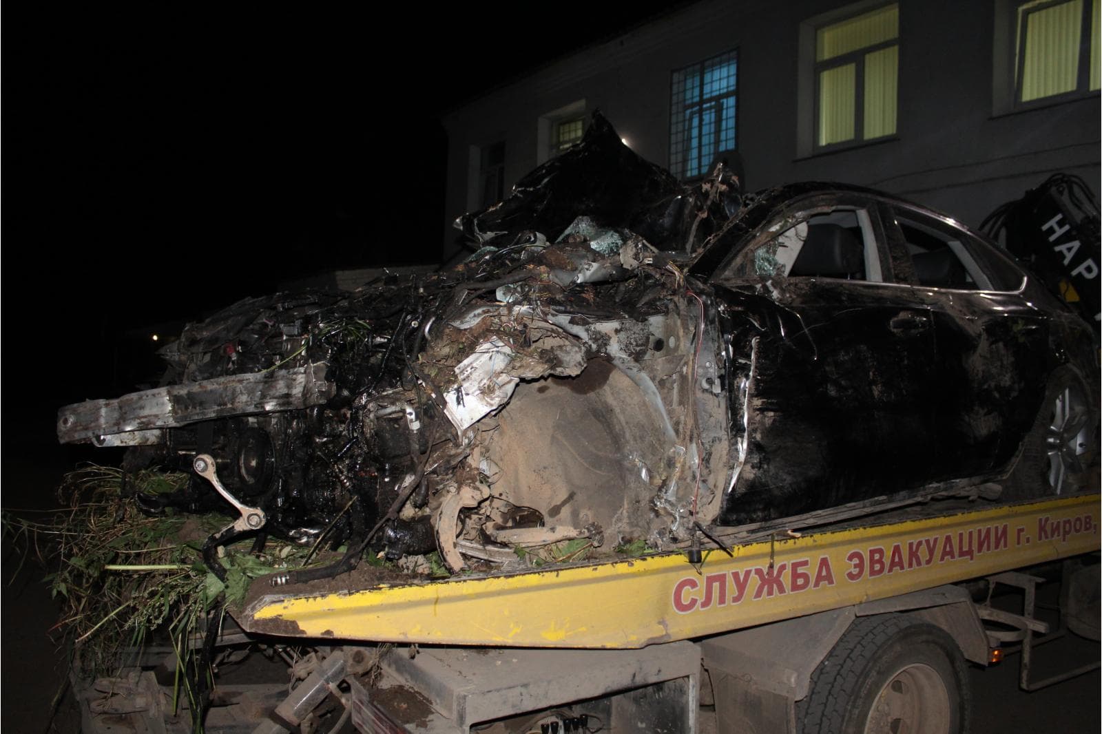 В Куменском районе водитель разбил дорогую Audi A7