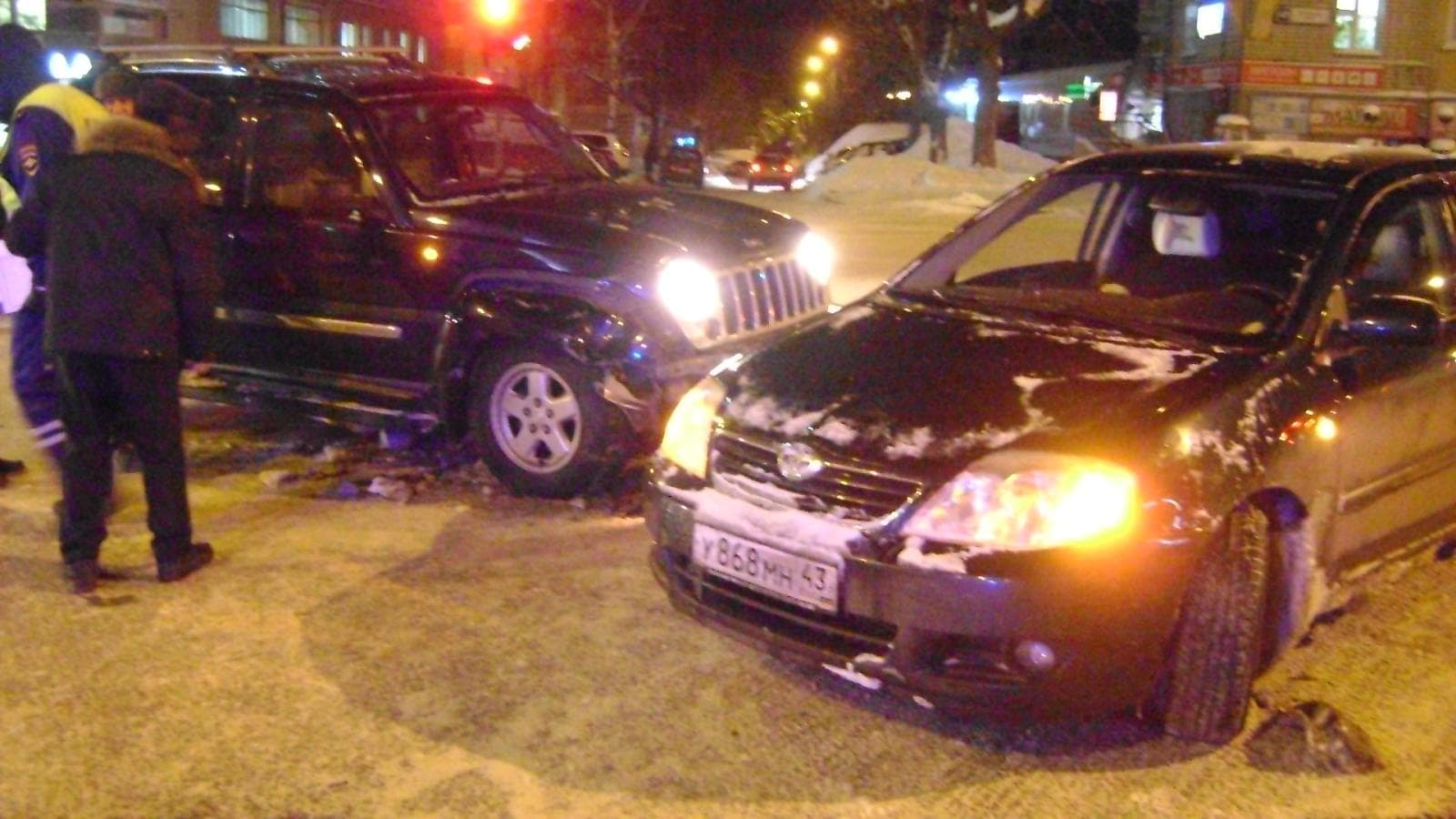 ДТП на Ленина: Jeep не дал закончить поворот