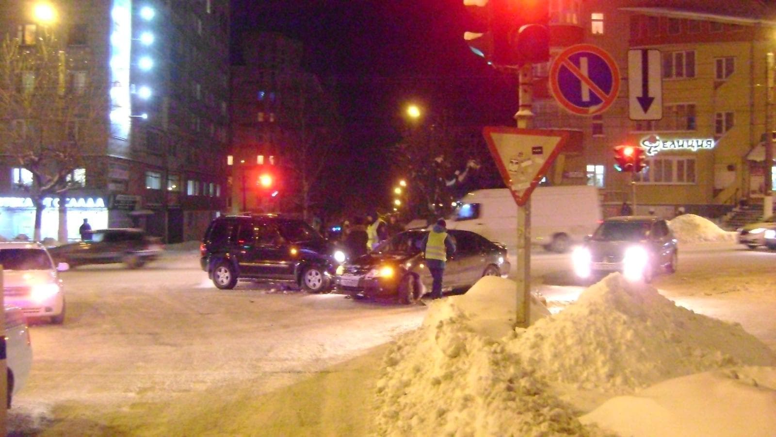 ДТП на Ленина: Jeep не дал закончить поворот