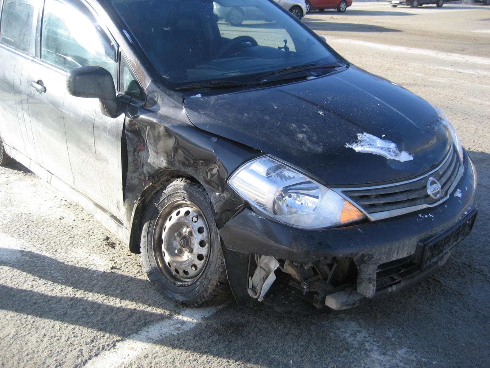 На Ломоносова не разъехались 2 иномарки