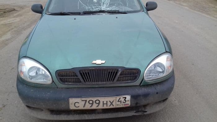 Студент на “Ланосе” сбил молодого парня на пешеходном переходе