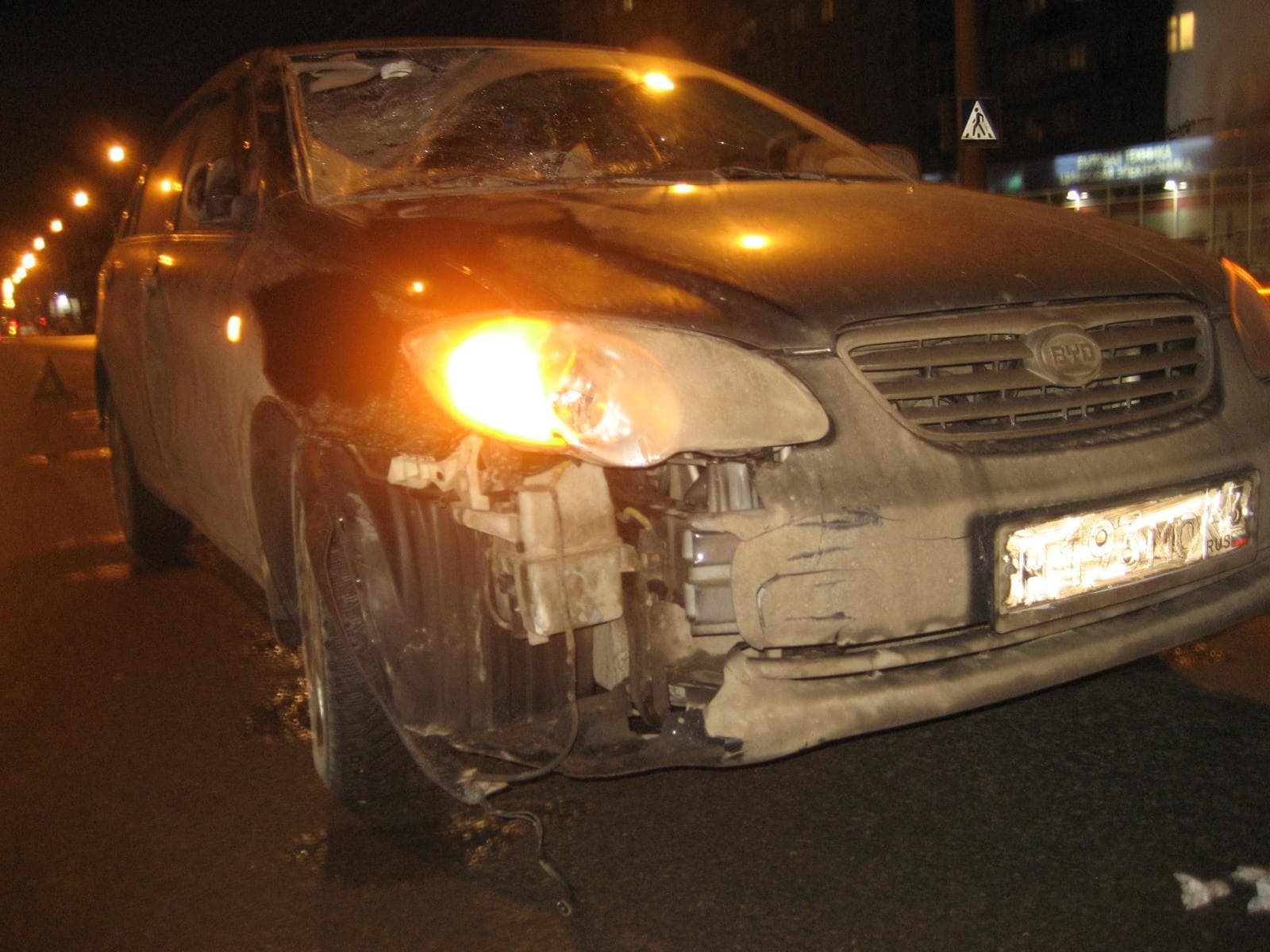 На Московской молодой водитель сбил двух подростков