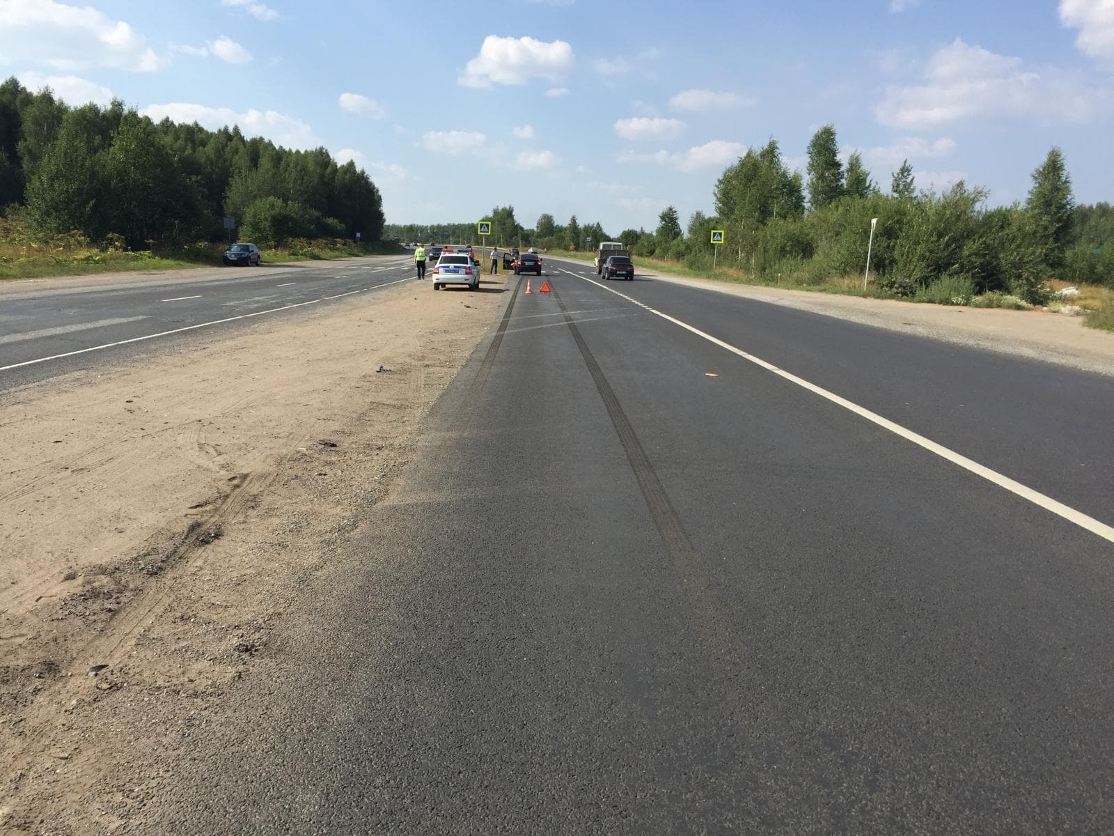 На Южном обходе кроссовер сбил женщину после удара о машину