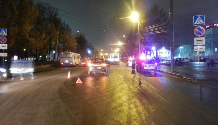 За вчерашний день два пешехода оказались под колесами автомобилей