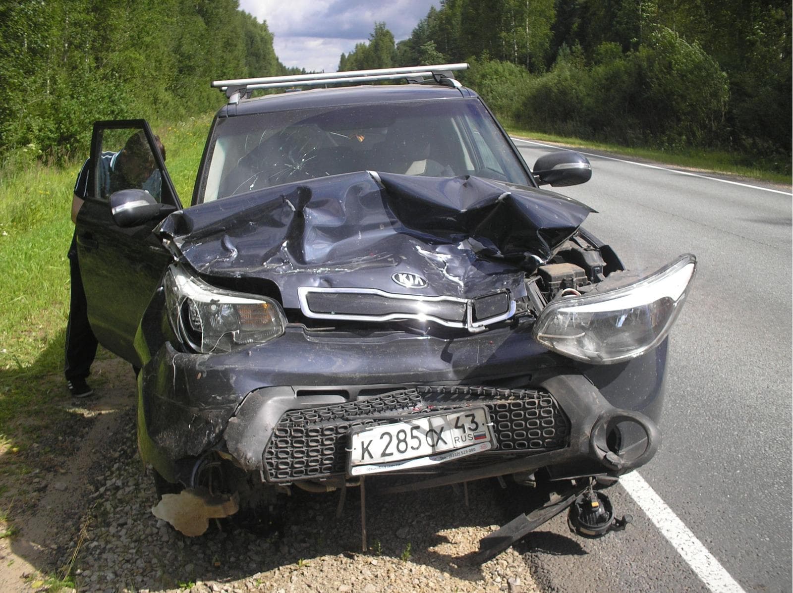 На трассе «Вятка» водитель на Kia вытолкнул с дороги Lada с пассажирами