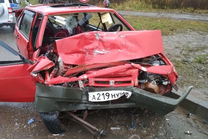 В Яранском районе “Девятка” влетела под фуру: пассажир “девятки” погиб