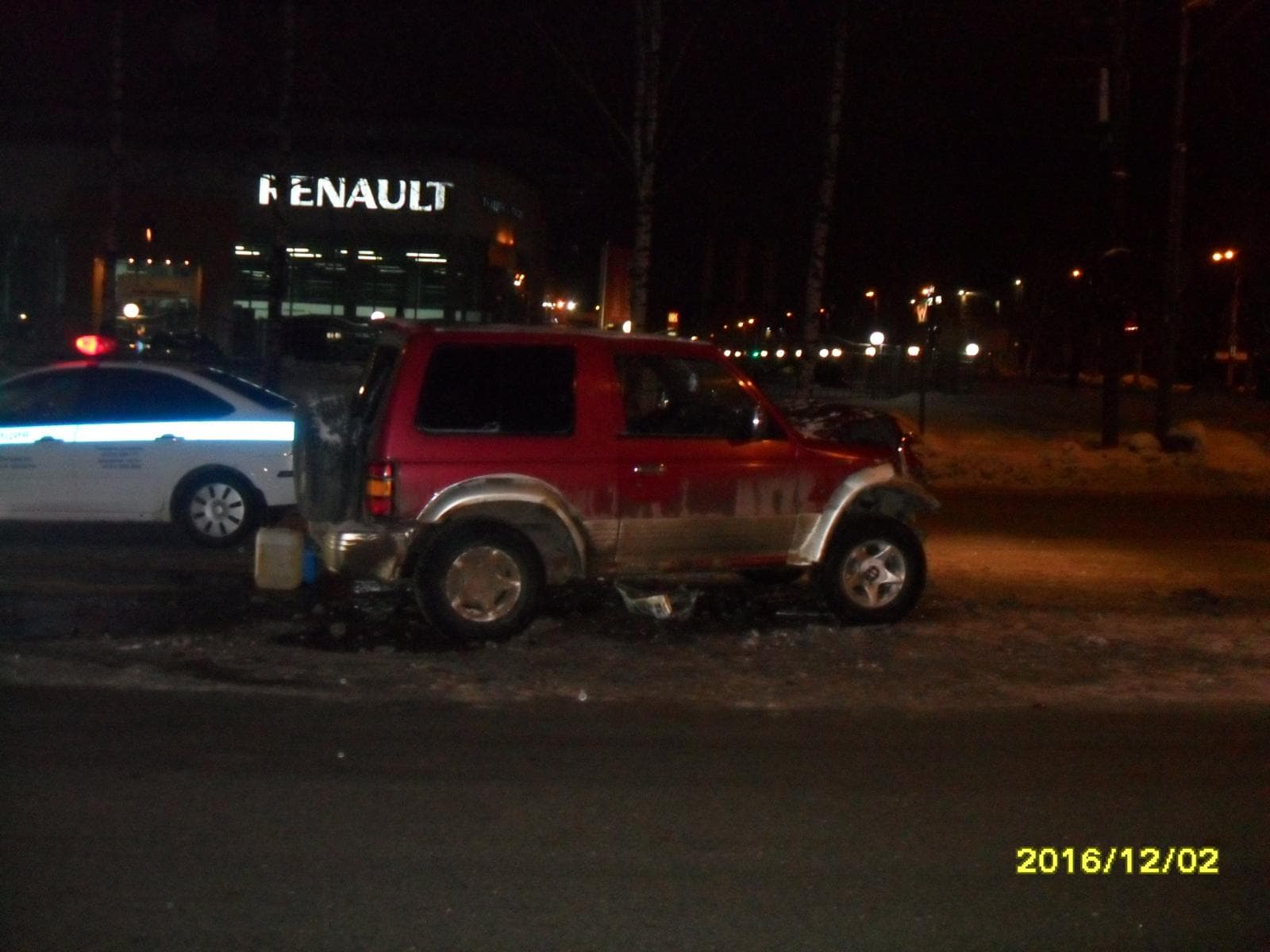 На Производственной Pajero врезался в Lexus