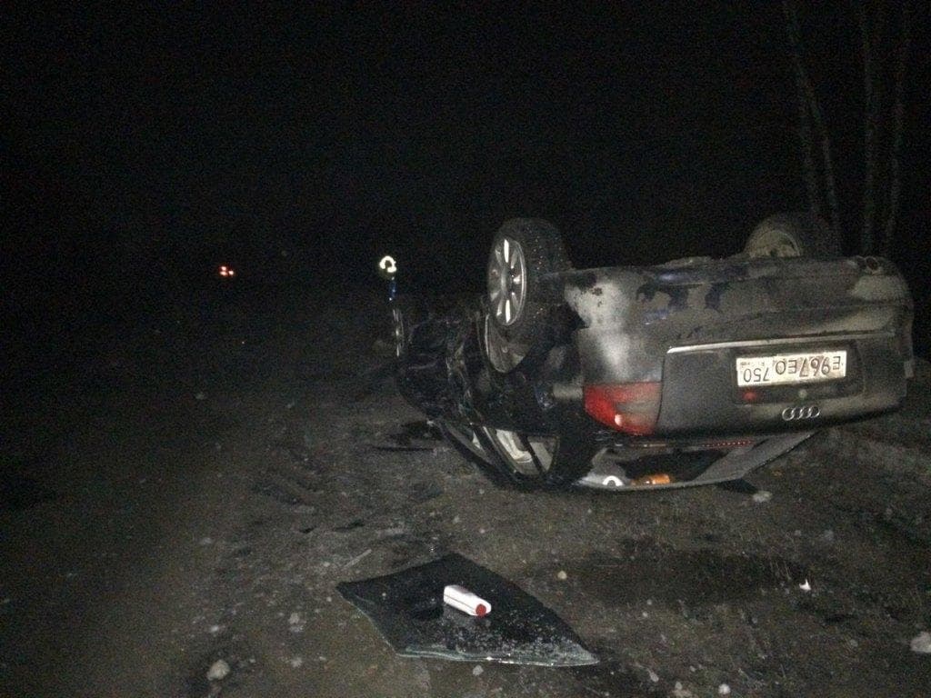 Выезд на «встречку» отправил 2 людей в больницу