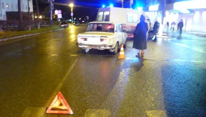 Пенсионерка на “шестерке” сбила троих одним ударом