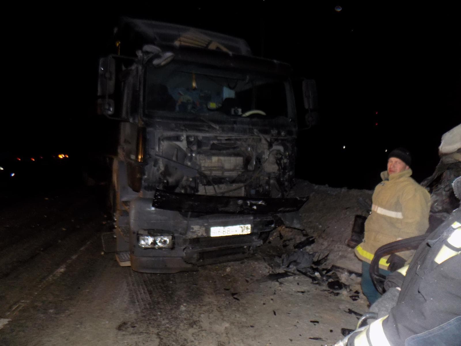 Пьяный водитель внедорожника выехал под фуру