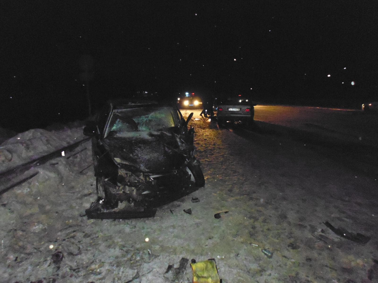 Mercedes врезался во встречную Lada. Пострадал ребенок