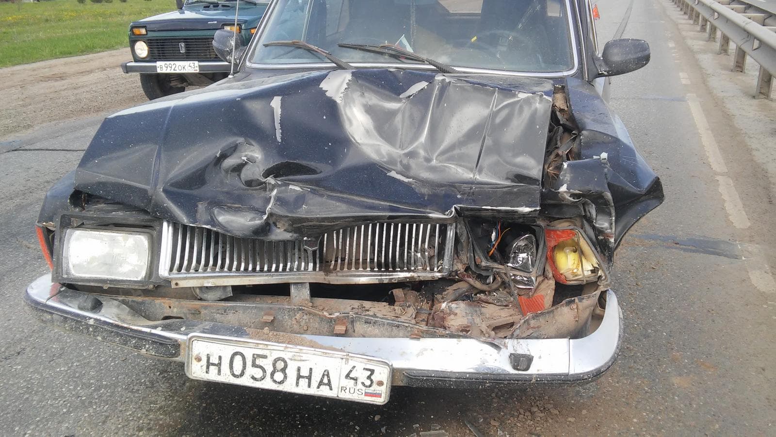 На Дзержинского «Волга» догнала Toyota