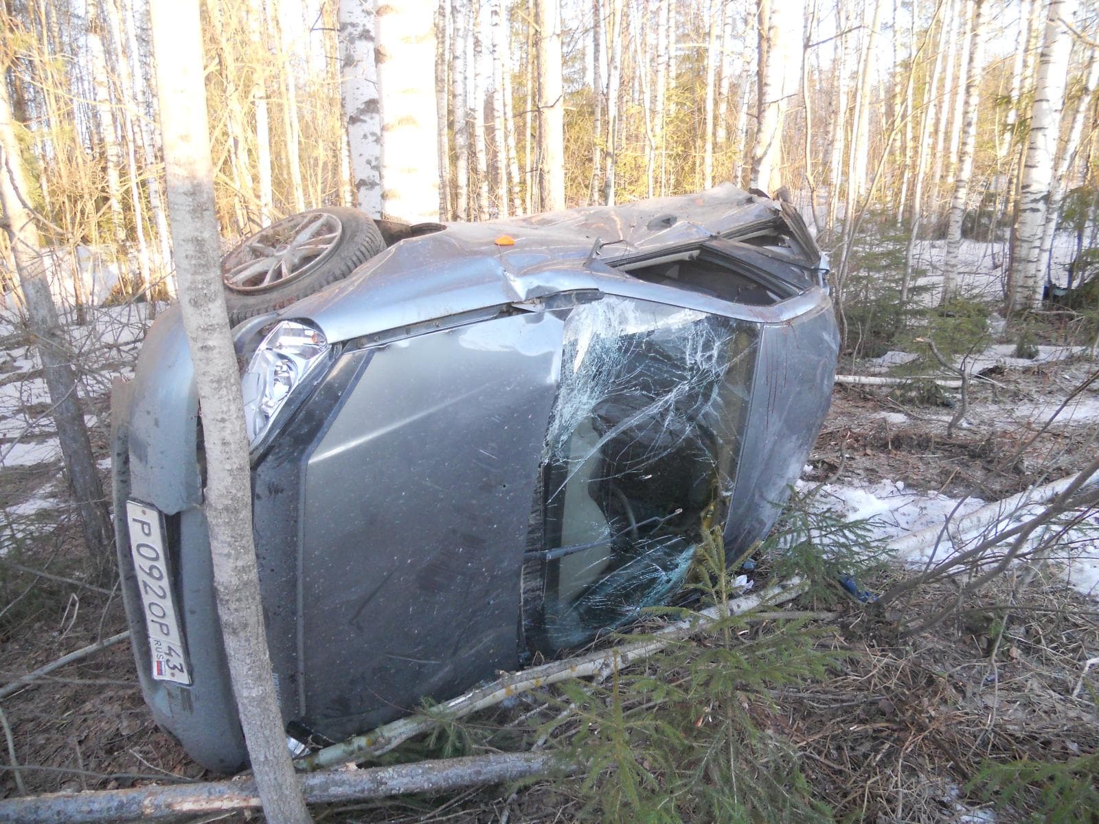 Пьяный водитель «Калины» увез пассажира в кювет