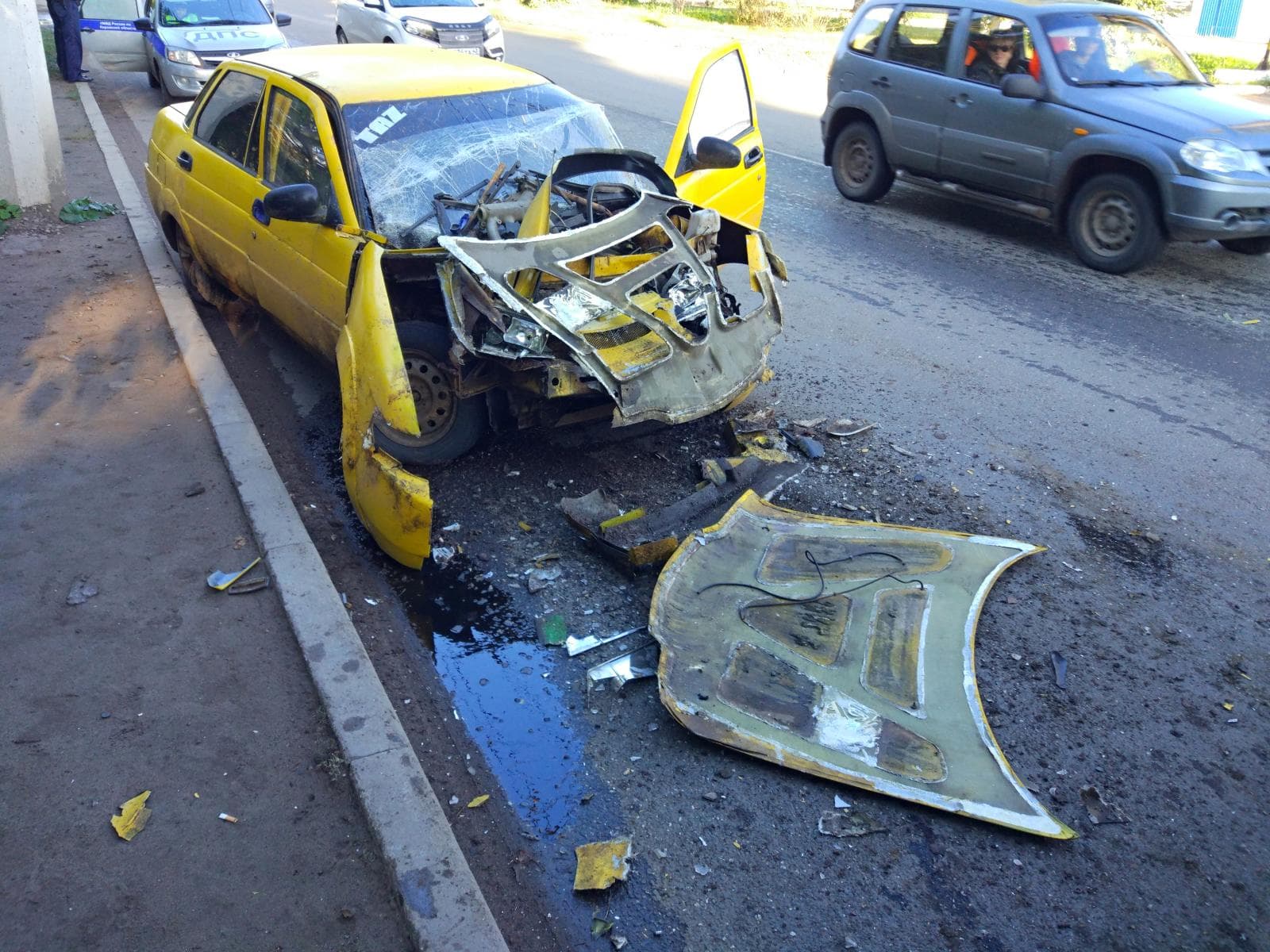 В Зуевском районе “пятнадцатая” вылетела в кювет