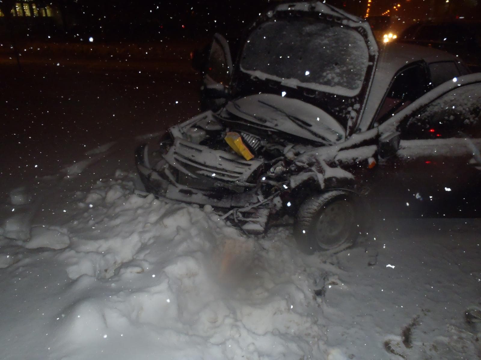 На Московской столкнулись BMW и LADA Granta