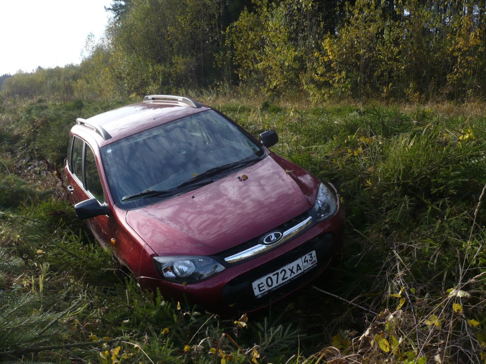 Пенсионер не совладал с Lada Kalina и съехал в кювет