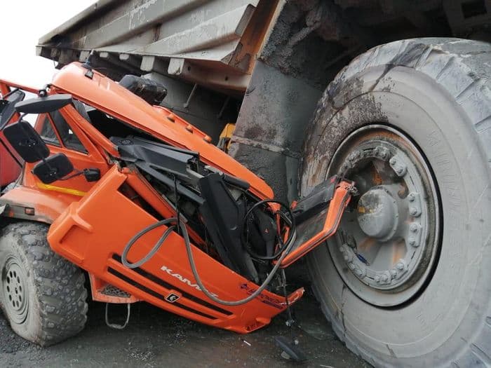 Что бывает, когда «Белаз» давит «Камаз» - фото с места происшествия