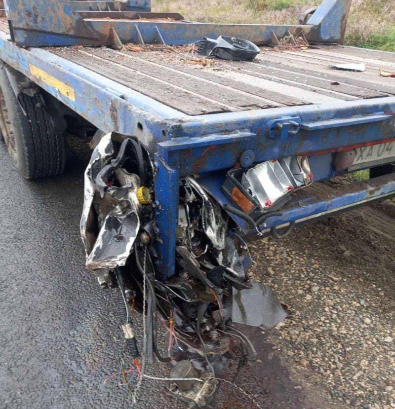 В Кировской области "УАЗ" врезался в фуру: есть пострадавшие